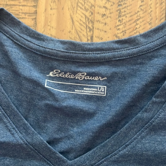Eddie Bauer, long sleeve V-neck shirt - Picture 5 of 5